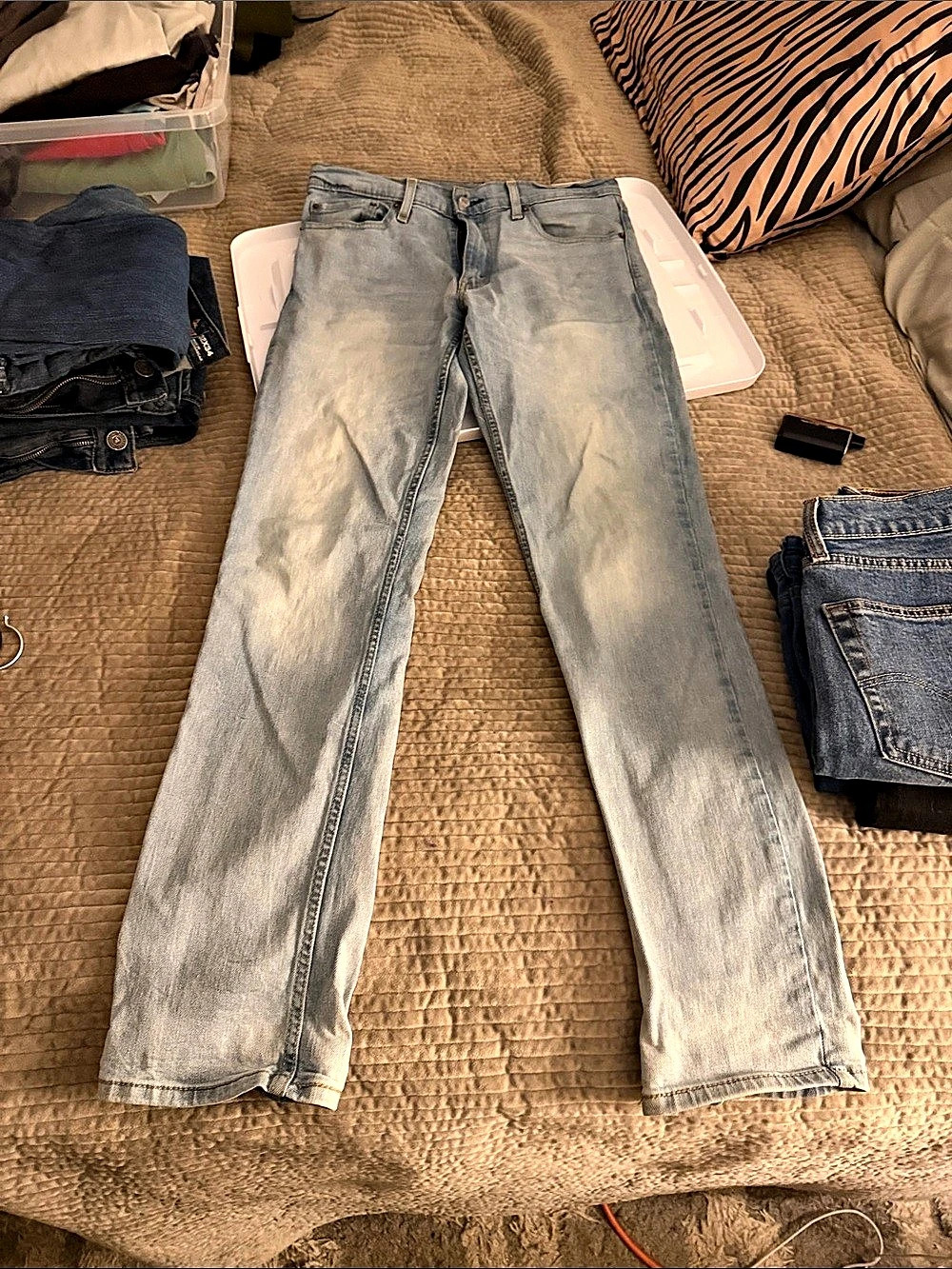 Levi's 501 Straight Leg Jeans Waist 32 Length 34 light wash